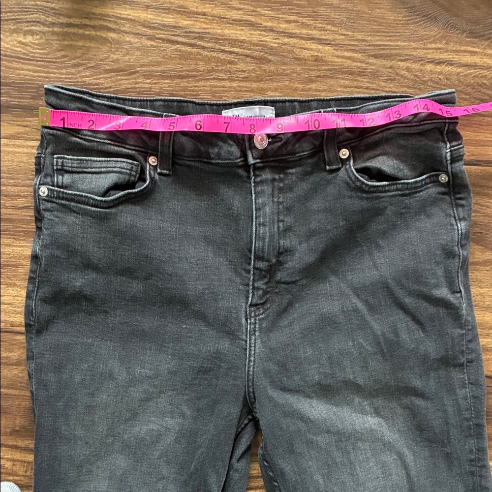ZARA — Faded Black Women's Bootcut Jeans - Picture 3 of 5
